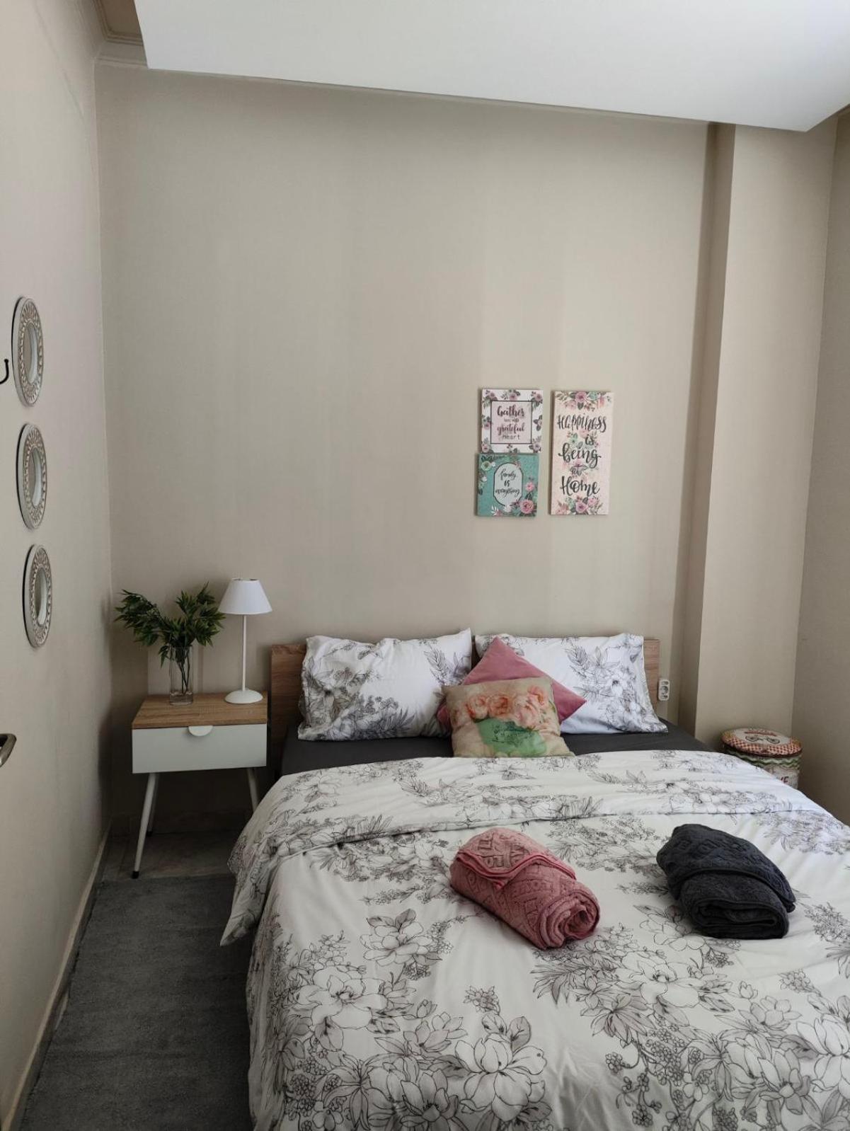 Downtown Comfy Apartamento Edessa Exterior foto